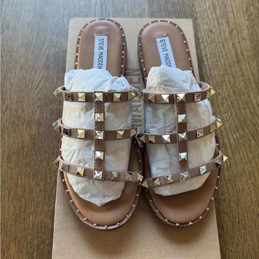 Steve Madden studded sandals size 8 tan color